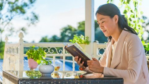 De onde vem essa voz?