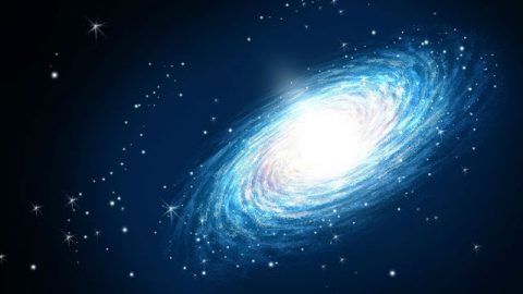 Somente Deus, que tem a identidade do Criador, possui a autoridade única